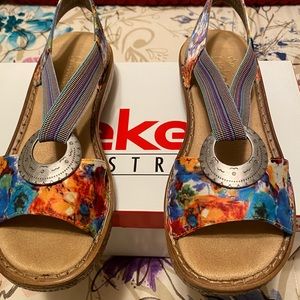 Risker Regina 22 Muti Color Sandals